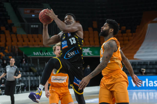 展开激烈反 展开激烈反